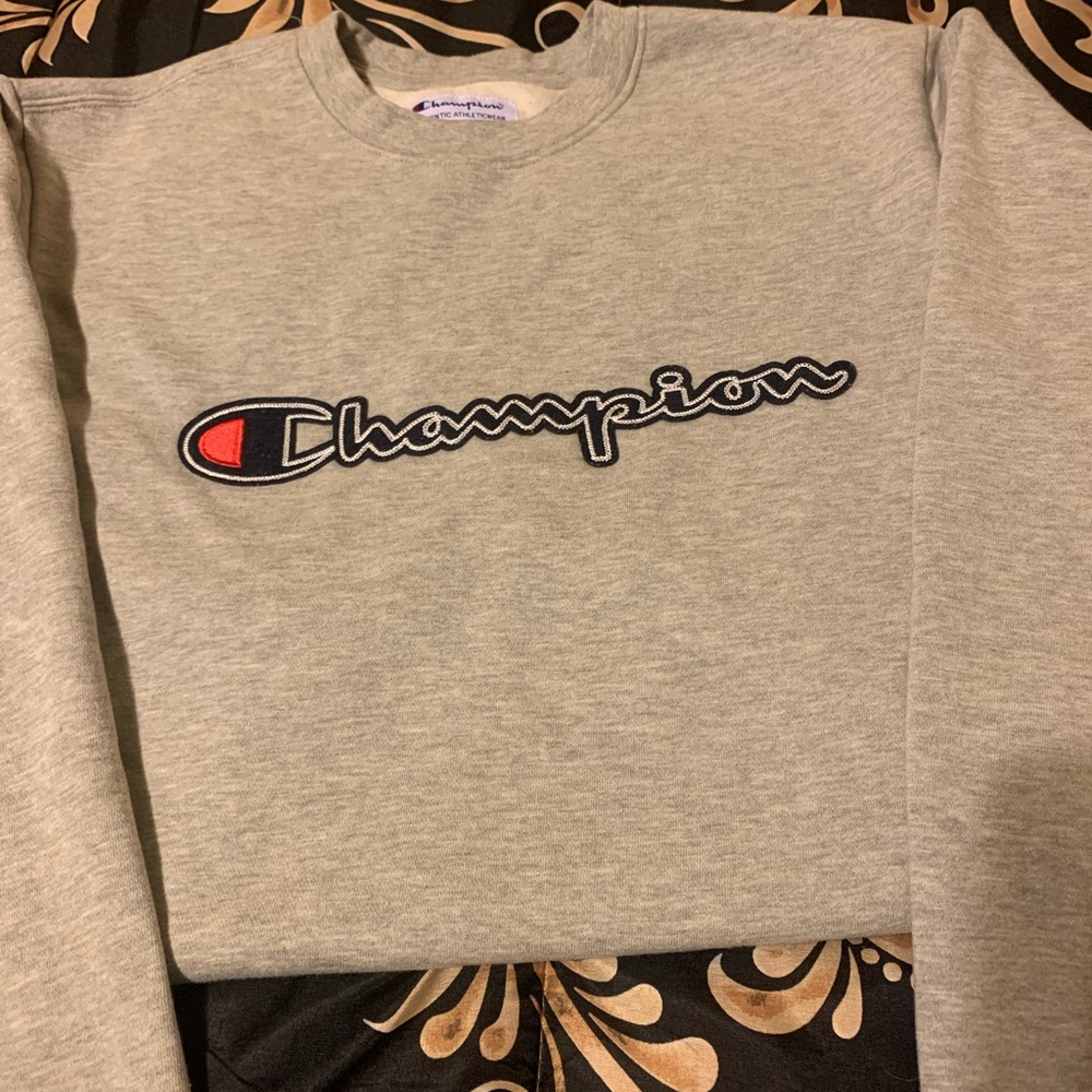 Men’s champion sweatshirt